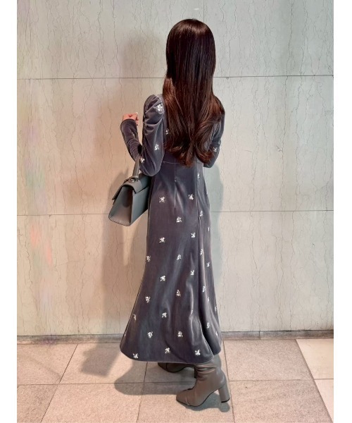 花柄刺繍ベロアワンピース（ワンピース）｜CELFORD（セルフォード）の