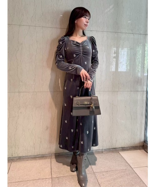 花柄刺繍ベロアワンピース（ワンピース）｜CELFORD（セルフォード）の