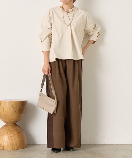 Jena espace merveilleux(ジェナ エスパスメルヴェイユ)の「【伸縮性抜群◎】ストレッチ起毛ネックブラウス(シャツ/ブラウス・レディース・ブラック/ブルー/アイボリー・FREE)」の5枚目の写真