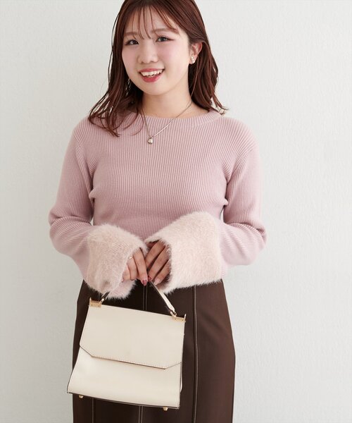 natural couture(ナチュラルクチュール)の「〈canami〉袖口フェザーリブニットプルオーバー(ニット/セーター・レディース・モカ/ピンク/アイボリー/ブラック・FREE)」の4枚目の写真