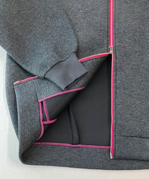 Q（キュー）の「ボンディングパーカー（パーカー・レディース・ライトグレー/チャコールグレー・MEDIUM）」の13枚目の写真