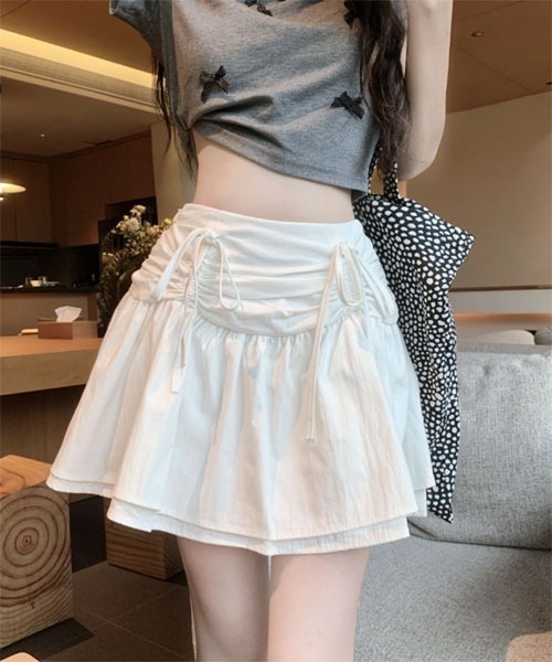VIBGYOR Women（ヴィブジョー　ウィメン）の「【Mayree】ティアード ドロストデザイン リボン ミニ スカート（スカート・レディース・ホワイト/ブラック・MEDIUM/LARGE/SMALL）」の3枚目の写真