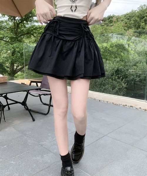 VIBGYOR Women（ヴィブジョー　ウィメン）の「【Mayree】ティアード ドロストデザイン リボン ミニ スカート（スカート・レディース・ホワイト/ブラック・MEDIUM/LARGE/SMALL）」の7枚目の写真