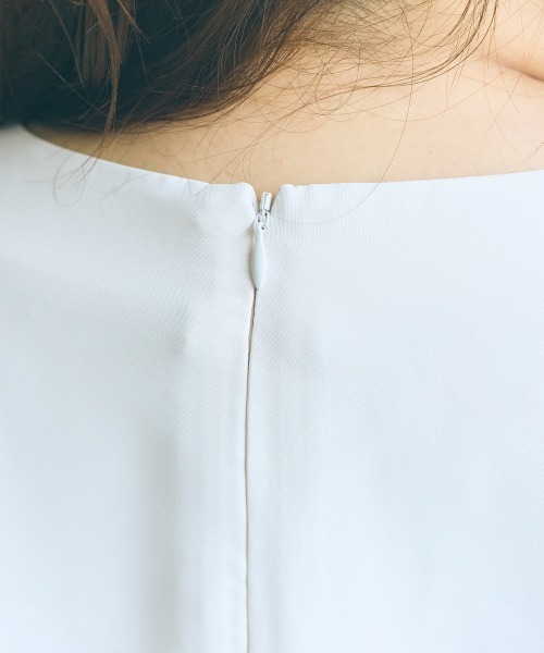 SMILE LAND（スマイルランド）の「＜大きいサイズ＞【らめちゃんコラボ】カシュクールデザインワンピース JERRYSELECT（ワンピース・レディース・アイボリー/ブラック・L/LL/3L/4L/5L）」の12枚目の写真