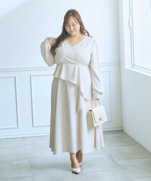 SMILE LAND（スマイルランド）の「＜大きいサイズ＞【らめちゃんコラボ】カシュクールデザインワンピース JERRYSELECT（ワンピース・レディース・アイボリー/ブラック・L/LL/3L/4L/5L）」の17枚目の写真