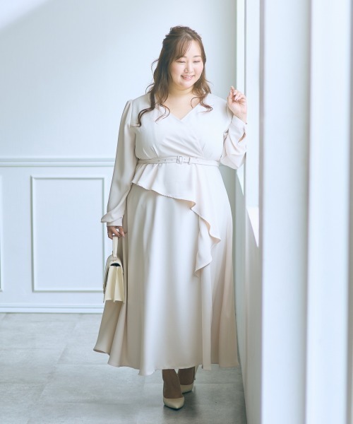 SMILE LAND（スマイルランド）の「＜大きいサイズ＞【らめちゃんコラボ】カシュクールデザインワンピース JERRYSELECT（ワンピース・レディース・アイボリー/ブラック・L/LL/3L/4L/5L）」の22枚目の写真