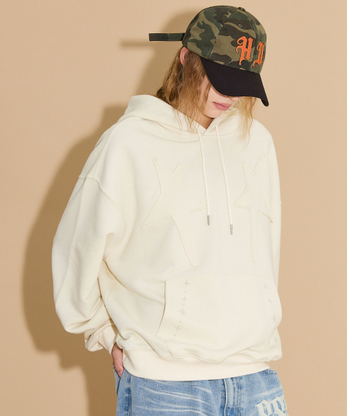 HOODHOOD(フッドフッド)の「スターアップリケ刺繍フードアイボリー(パーカー・レディース・その他・1/2)」の3枚目の写真