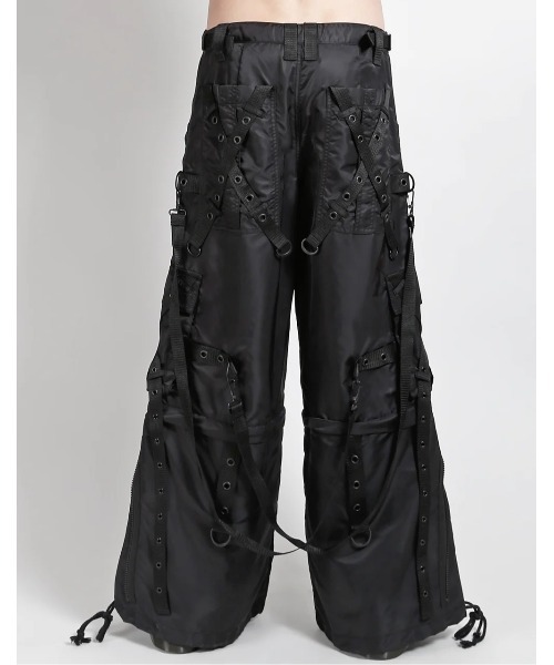 TRIPP nyc（トリップニューヨークシティ）の「【TRIPP nyc】X STRAP SPACE OUT PANT[NY7296M] / 【トリップ ニューヨーク 】ボンテージストラップナイロンワイドパンツ（カーゴパンツ・メンズ・ブラック・XS）」の3枚目の写真