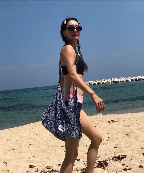 MACNI(マクニ)の「PAISLEY ECO CROSS BAG NAVY(エコバッグ/サブバッグ・レディース・その他・FREE)」の7枚目の写真