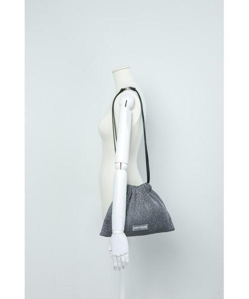 LASTFRAME（ラストフレーム）の「KYOTO METALLIC SACK BAG（ショルダーバッグ・レディース・グレー系その他/シルバー系その他・FREE）」の12枚目の写真
