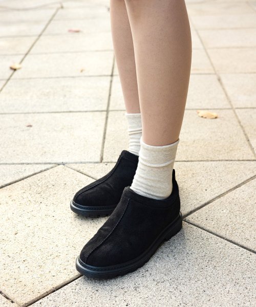 CESTI（セスティ）の「カジュアルアグウィンターウールローファー(BLACK)（ブーツ・レディース・ブラック・22.5cm/23cm/23.5cm/24cm/25cm）」の2枚目の写真