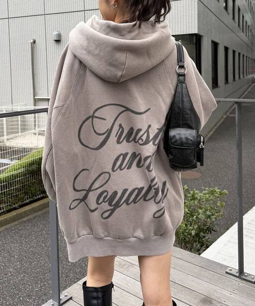 SPIRALGIRL（スパイラルガール）の「ピグメントドルマンパーカーワンピース（ワンピース・レディース・ブラック/ブルー/グレー・FREE）」の3枚目の写真