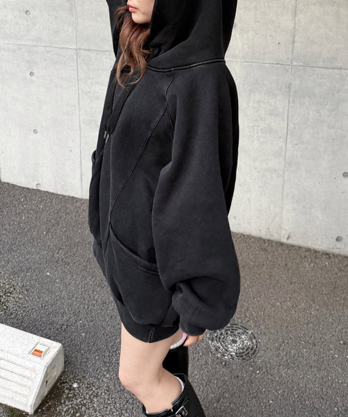 SPIRALGIRL（スパイラルガール）の「ピグメントドルマンパーカーワンピース（ワンピース・レディース・ブラック/ブルー/グレー・FREE）」の5枚目の写真