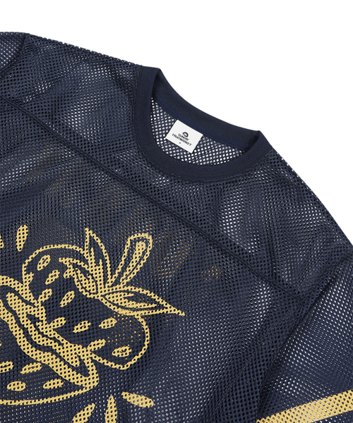 SUNDAY FRUIT MARKET（サンデーフルーツマーケット）の「STRAWBERRY MESH TEE NAVY（Tシャツ/カットソー・メンズ・その他・MEDIUM/LARGE）」の3枚目の写真