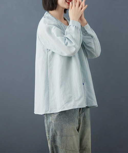 ONEP STAR(ワンピスター)の「カラーボタンギャザーブラウス(シャツ/ブラウス・レディース・ライトブルー/タン・X-LARGE/LARGE/MEDIUM)」の9枚目の写真