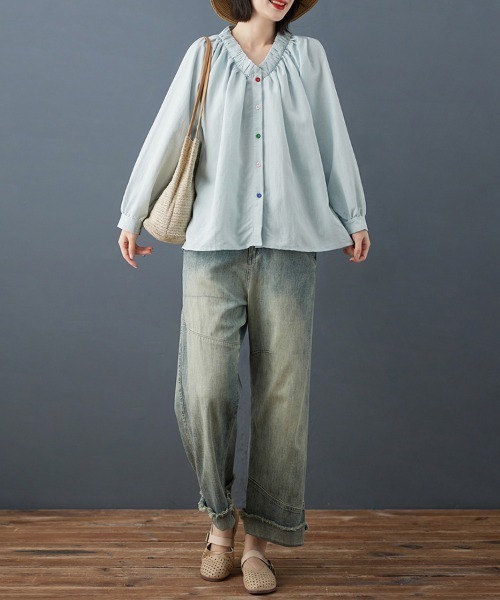ONEP STAR(ワンピスター)の「カラーボタンギャザーブラウス(シャツ/ブラウス・レディース・ライトブルー/タン・X-LARGE/LARGE/MEDIUM)」の4枚目の写真