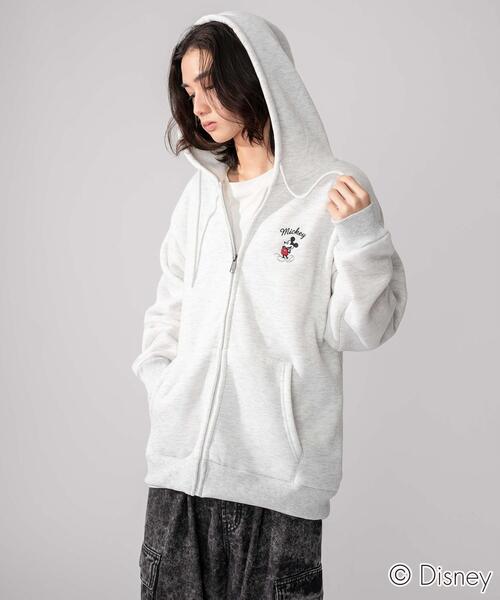 Disney（ディズニー）の「WEGO/ミッキーZIPパーカー (軽ボア)（パーカー・メンズ・スミクロ/アッシュグレー・MEDIUM/LARGE）」の2枚目の写真