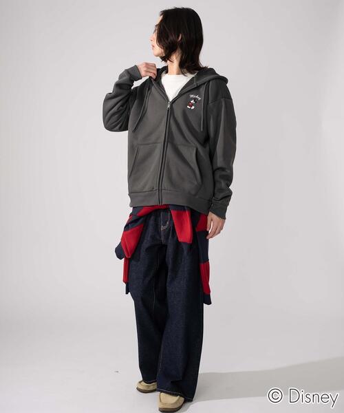 Disney（ディズニー）の「WEGO/ミッキーZIPパーカー (軽ボア)（パーカー・メンズ・スミクロ/アッシュグレー・MEDIUM/LARGE）」の9枚目の写真