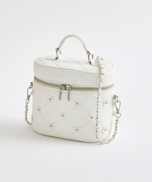 OLIVE des OLIVE（オリーブデオリーブ）の「フラワーバニティーバッグ（ハンドバッグ・レディース・イエロー/ピンク/オフホワイト/ブラック/サックスブルー・FREE）」の2枚目の写真