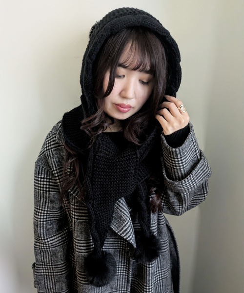 styiro（スタイロ）の「あったか裏起毛ポンポンニットフーディーマフラー（ネックウォーマー/スヌード・レディース・ブラック/レッド/グレー/モカ・FREE）」の10枚目の写真