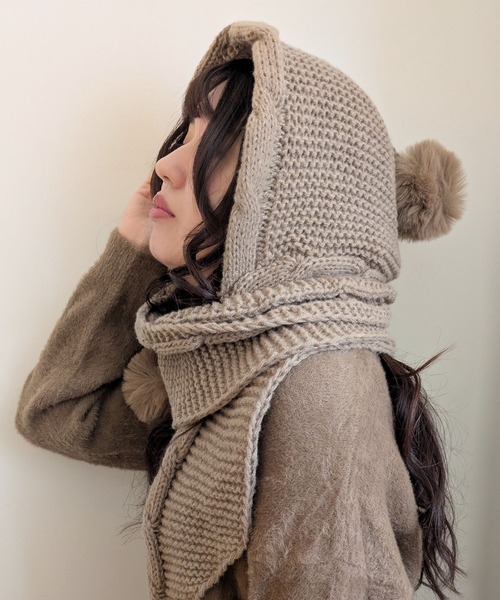 styiro（スタイロ）の「あったか裏起毛ポンポンニットフーディーマフラー（ネックウォーマー/スヌード・レディース・ブラック/レッド/グレー/モカ・FREE）」の18枚目の写真