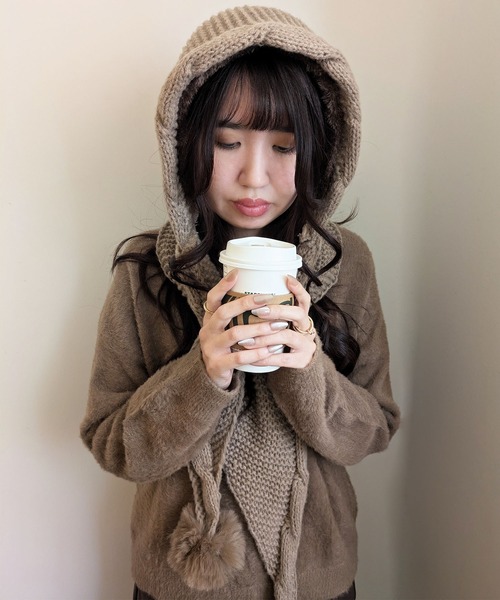 styiro（スタイロ）の「あったか裏起毛ポンポンニットフーディーマフラー（ネックウォーマー/スヌード・レディース・ブラック/レッド/グレー/モカ・FREE）」の20枚目の写真