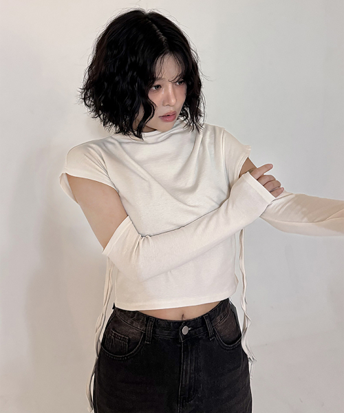 CATTLINE（カトリン）の「ハーフネックカットアウトTシャツ（アイボリー）（Tシャツ/カットソー・レディース・その他・FREE）」の3枚目の写真