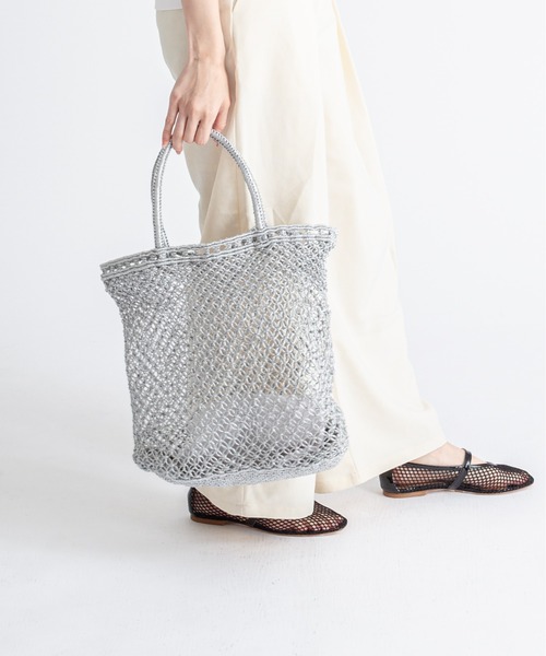 The Bagmati(ザバグマティ)の「【The Bagmati/ザバグマティ】かごバッグ メタリックコード マクラメ編み(かごバッグ・レディース・ホワイトゴールド/シルバー・FREE)」の5枚目の写真