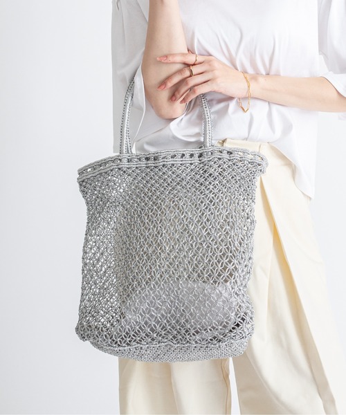 The Bagmati(ザバグマティ)の「【The Bagmati/ザバグマティ】かごバッグ メタリックコード マクラメ編み(かごバッグ・レディース・ホワイトゴールド/シルバー・FREE)」の6枚目の写真