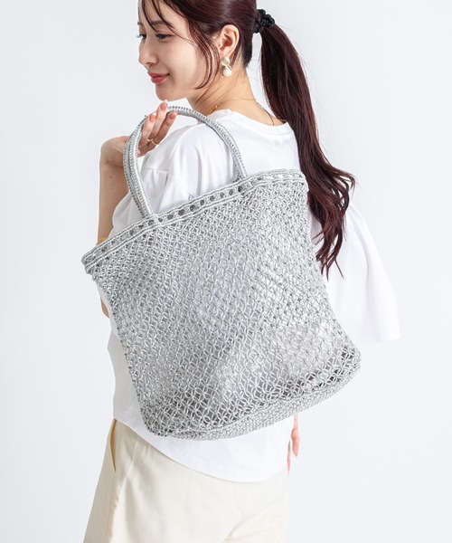 The Bagmati(ザバグマティ)の「【The Bagmati/ザバグマティ】かごバッグ メタリックコード マクラメ編み(かごバッグ・レディース・ホワイトゴールド/シルバー・FREE)」の3枚目の写真