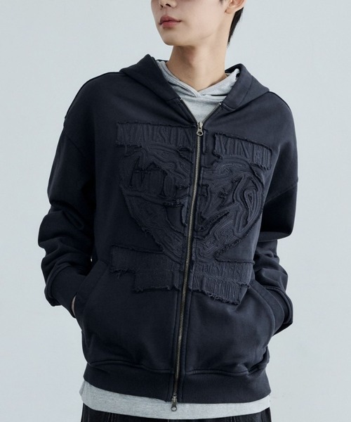 ALAND(エーランド)の「MAISON MINED/APPLIQUE ジップ(スウェット・メンズ・ネイビー/グレー・SMALL/MEDIUM)」の2枚目の写真