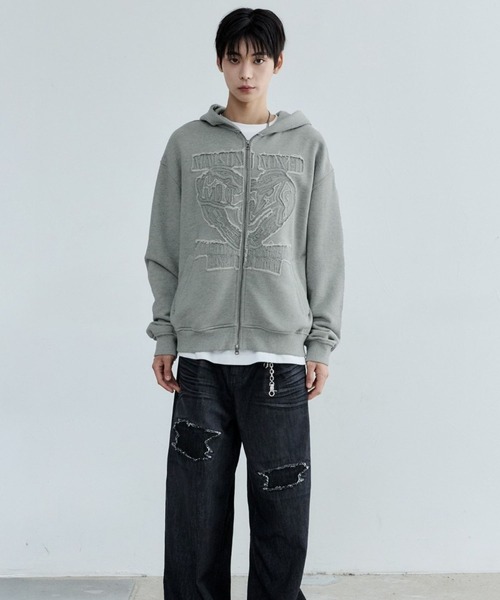 ALAND(エーランド)の「MAISON MINED/APPLIQUE ジップ(スウェット・メンズ・ネイビー/グレー・SMALL/MEDIUM)」の4枚目の写真