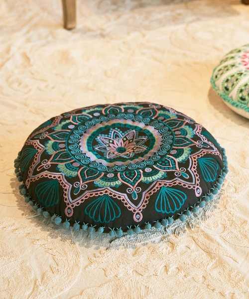 チャイハネ（チャイハネ）の「【チャイハネ】ジャスタ刺繍クッション（クッション/クッションカバー・レディース・ミント/ネイビー/オレンジ/ピンク・FREE）」の3枚目の写真