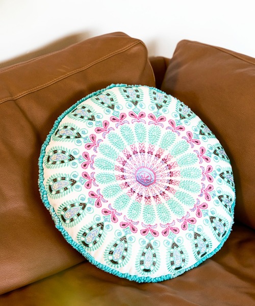 チャイハネ（チャイハネ）の「【チャイハネ】ジャスタ刺繍クッション（クッション/クッションカバー・レディース・ミント/ネイビー/オレンジ/ピンク・FREE）」の2枚目の写真