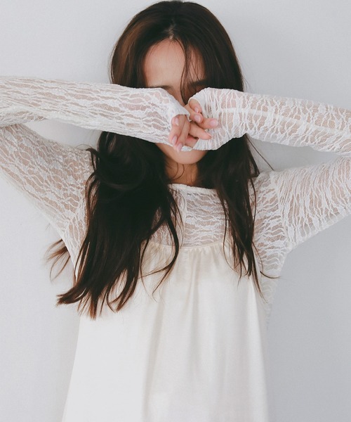 AJUGA.（アジュガ）の「ストレッチシアーレース長袖トップス（Tシャツ/カットソー・レディース・アイボリー/ブラック・FREE）」の17枚目の写真