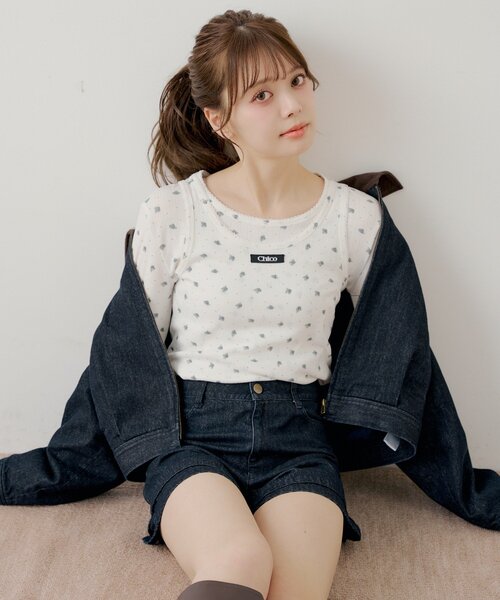 Chico(チコ)の「花柄レイヤードトップス(Tシャツ/カットソー・レディース・ブルー/ブルー系その他3/ホワイト系その他3/ピンク・FREE)」の1枚目の写真