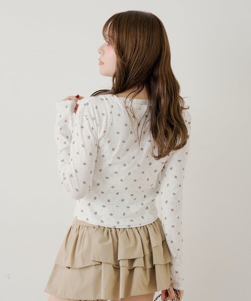 Chico(チコ)の「花柄レイヤードトップス(Tシャツ/カットソー・レディース・ブルー/ブルー系その他3/ホワイト系その他3/ピンク・FREE)」の7枚目の写真