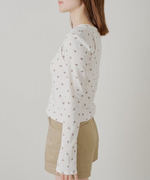 Chico(チコ)の「花柄レイヤードトップス(Tシャツ/カットソー・レディース・ブルー/ブルー系その他3/ホワイト系その他3/ピンク・FREE)」の19枚目の写真