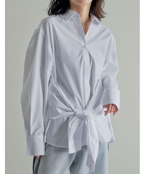 Re:EDIT（リエディ）の「[2026S/S COLLECTION]ブロード無地＆ストライプウエスト巻きデザインシャツ（シャツ/ブラウス・レディース・ベージュ系/ホワイト/チャコールグレー/ブルー・MEDIUM/LARGE）」の2枚目の写真