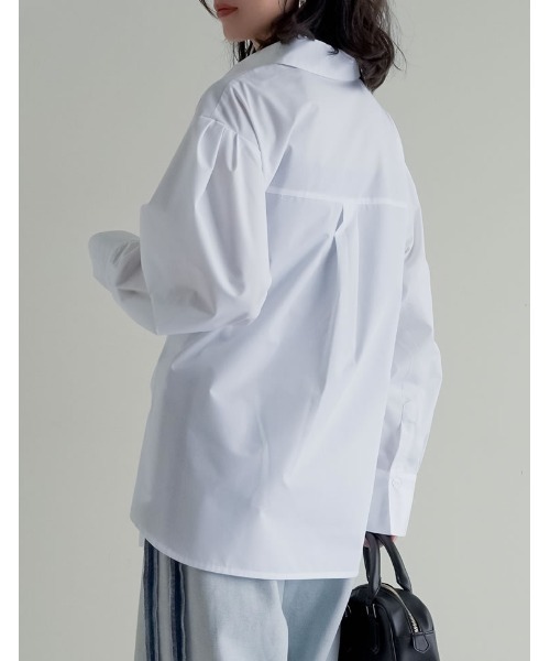 Re:EDIT（リエディ）の「[2026S/S COLLECTION]ブロード無地＆ストライプウエスト巻きデザインシャツ（シャツ/ブラウス・レディース・ベージュ系/ホワイト/チャコールグレー/ブルー・MEDIUM/LARGE）」の7枚目の写真