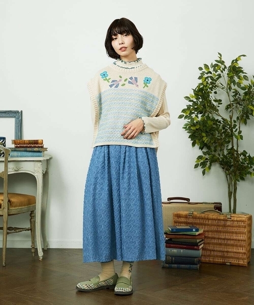Jocomomola(ホコモモラ)の「Nide de pajaro ファンシーヤーンニットベスト(ベスト・レディース・アイボリー/ネイビー・40)」の9枚目の写真