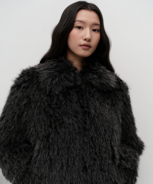 MUSINSA STANDARD WOMAN（ムシンサスタンダードウーマン）の「ウィメンズフェイクファージャケットジップアップ[チャコールグレー]（ムートンコート・レディース・その他・S/M）」の4枚目の写真