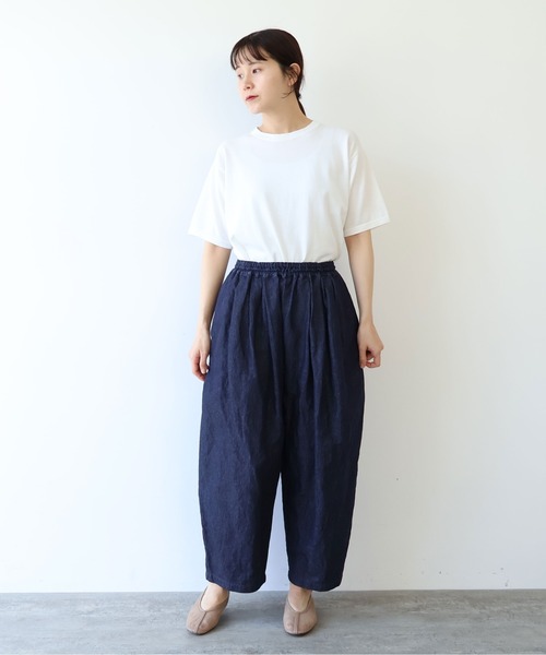 yuni(ユニ )の「Ccotton/Linen denim wide cocoon パンツ(デニムパンツ・レディース・サックスブルー/ホワイト/ネイビー・FREE)」の16枚目の写真