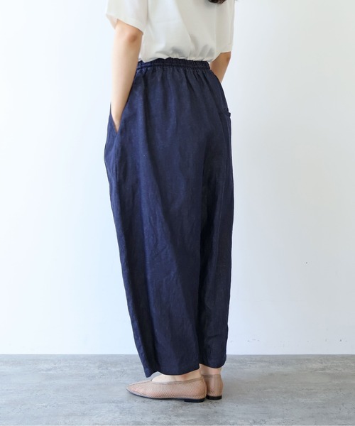 yuni(ユニ )の「Ccotton/Linen denim wide cocoon パンツ(デニムパンツ・レディース・サックスブルー/ホワイト/ネイビー・FREE)」の19枚目の写真
