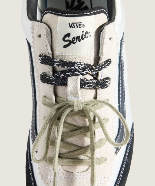 VANS(バンズ)の「スーパーロープロ デュアルレース サテン / Super Lowpro SATIN BLACK/SILVE VN000D83IAS1(スニーカー・メンズ・ブラック×シルバー・12/10.5/10/9.5/9/8.5/8/7.5/7/6.5/6/5.5/5/4.5/4/11)」の5枚目の写真