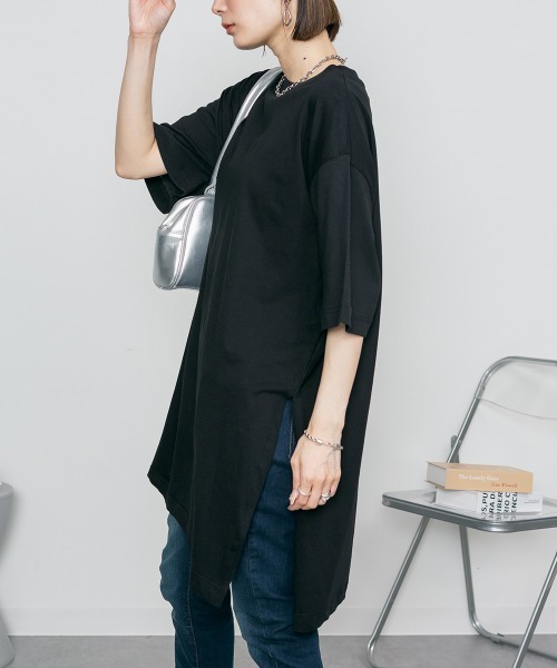 aity(アイティ)の「M-5L サイドスリット チュニックTシャツ(チュニック・レディース・ライトベージュ/ブラック/ホワイト/杢グレー・4L~5L/LL~3L/M~L)」の6枚目の写真
