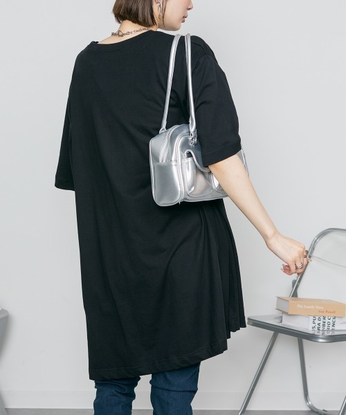 aity(アイティ)の「M-5L サイドスリット チュニックTシャツ(チュニック・レディース・ライトベージュ/ブラック/ホワイト/杢グレー・4L~5L/LL~3L/M~L)」の7枚目の写真