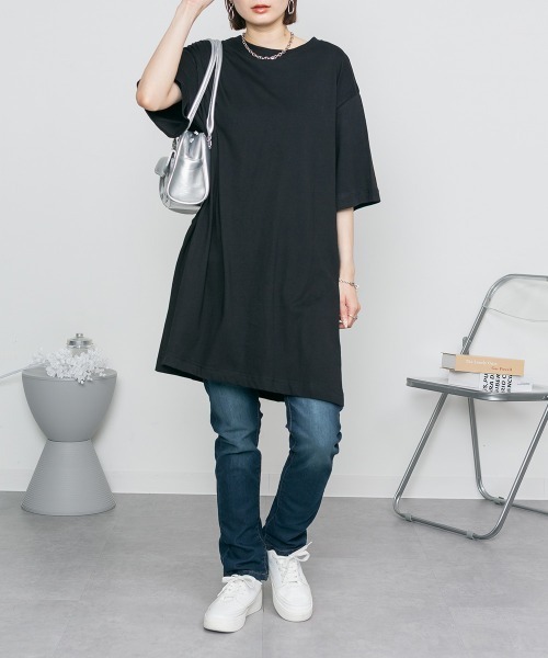 aity(アイティ)の「M-5L サイドスリット チュニックTシャツ(チュニック・レディース・ライトベージュ/ブラック/ホワイト/杢グレー・4L~5L/LL~3L/M~L)」の8枚目の写真