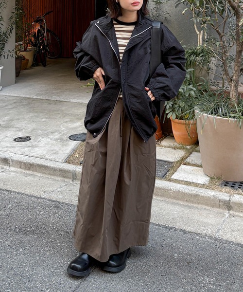 feepur(フェピュール)の「タフタコクーンロングスカート(スカート・レディース・ブラック/ブラウン・SMALL/MEDIUM)」の21枚目の写真