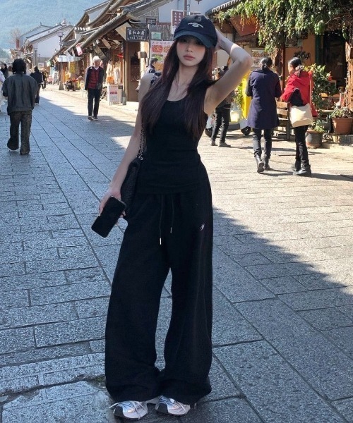 LADY LIKE(レディライク)の「【春夏新作】ワンポイント刺繍極太スエットパンツ(スウェットパンツ・レディース・ダークグレー/ブラック/グレー・M)」の10枚目の写真